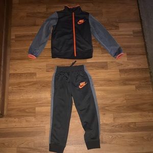 Little kids Nike tracksuit outfit
